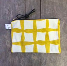 Load image into Gallery viewer, Pacific Zipper Pouch In Golden Lattice
